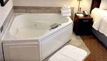 Hotels in janesville wi with jacuzzi  Motel 6 Janesville, WI